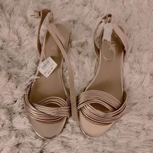 NWT Brash rose gold sandals